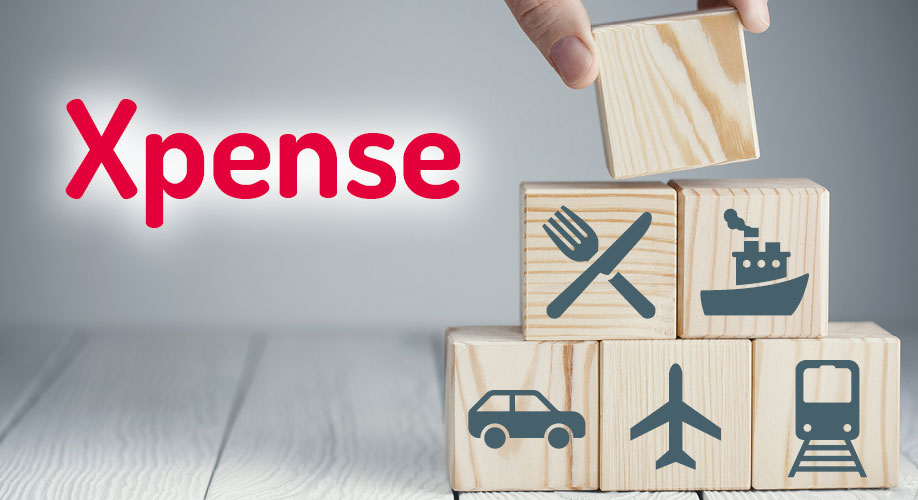 News Xpense Digitale Loesung fuer Reisekosten und Spesen News Xpense Digitale Loesung fuer Reisekosten und Spesen 6 zur Pyramide gestapelte Holzwuerfel mit Icons Auto Bahn Flugzeug Schiff Boot Messer Gabel